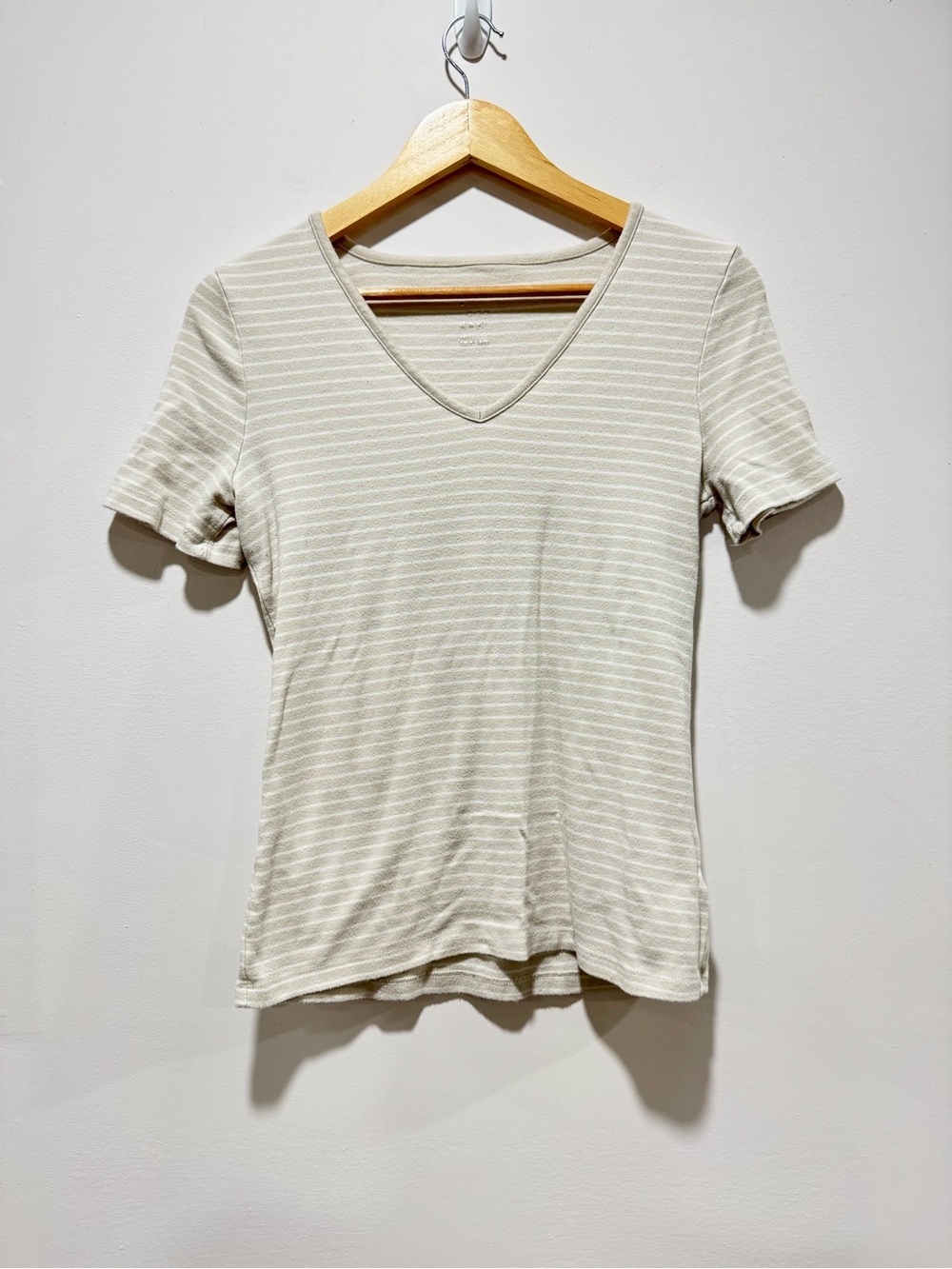 A‎ New Day Beige White Striped V-Neck Tee Basic Fitted Top Size S